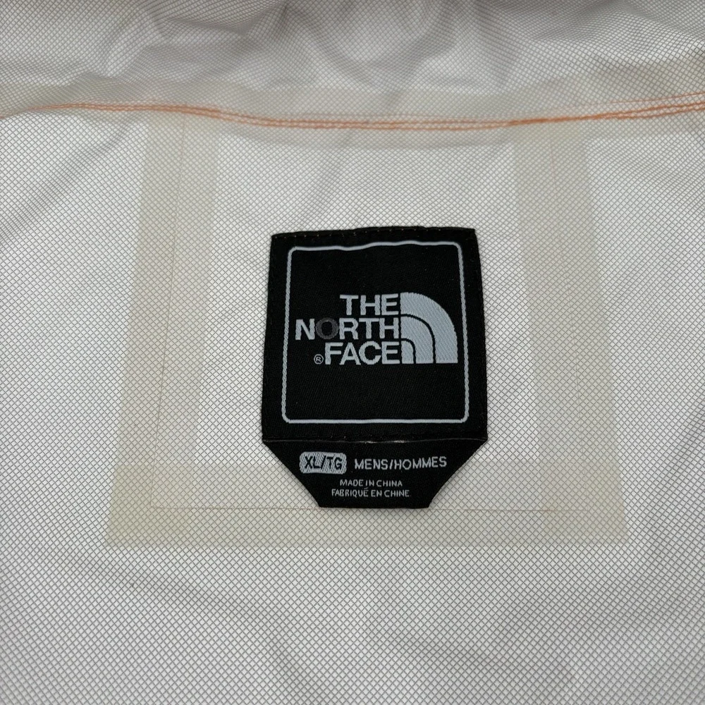 The North Face HyVent 2.5L Waterproof Rain Jacket Mens XL Hooded Shell Coat